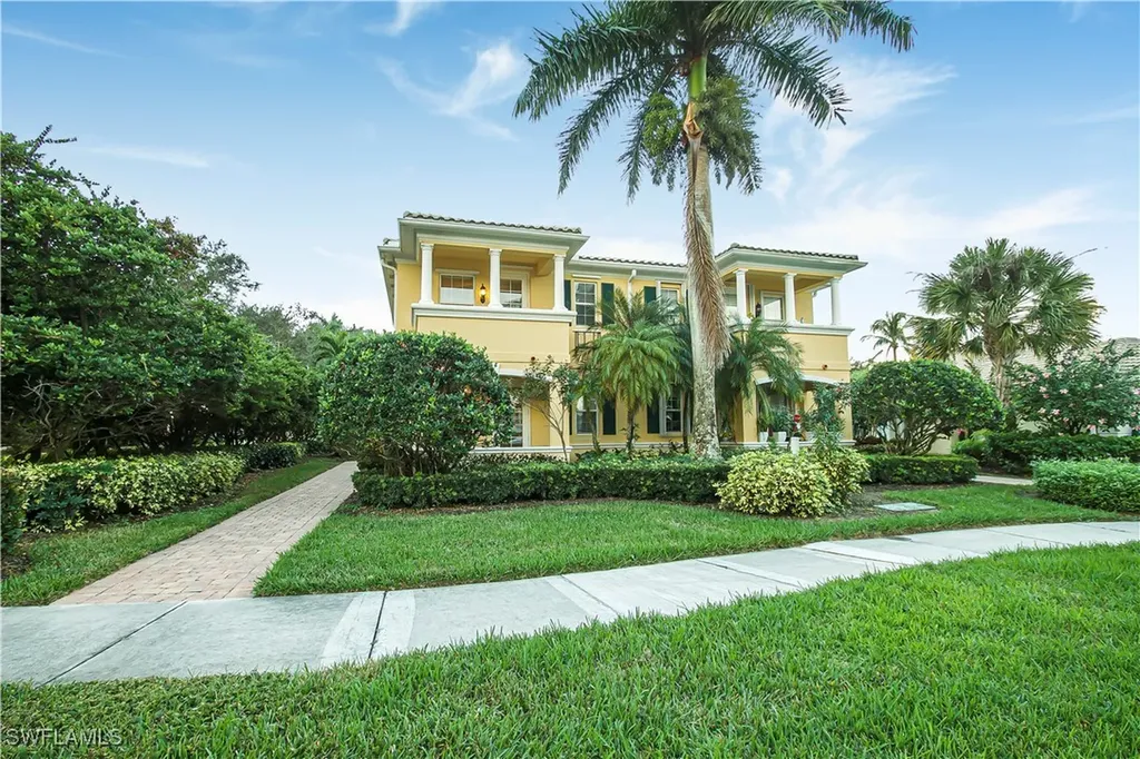 Naples FL, 7201 Bellini Way
