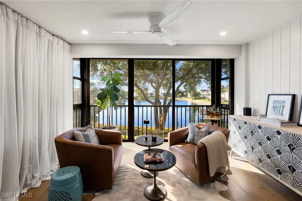 3135 Riviera Drive Naples FL 34103