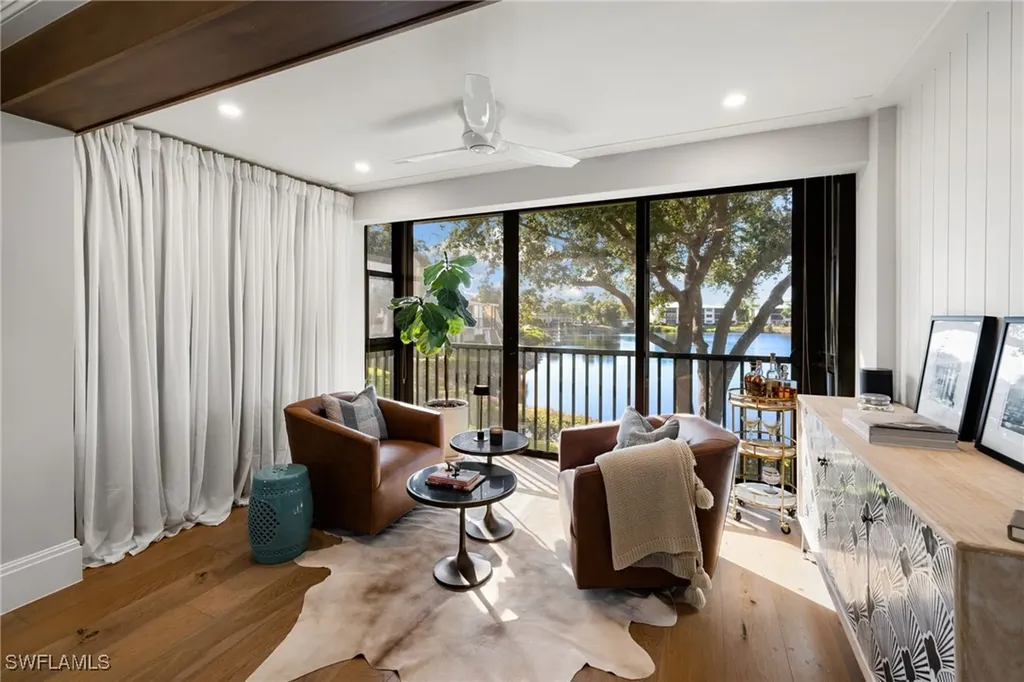 3135 Riviera Drive Naples FL 34103