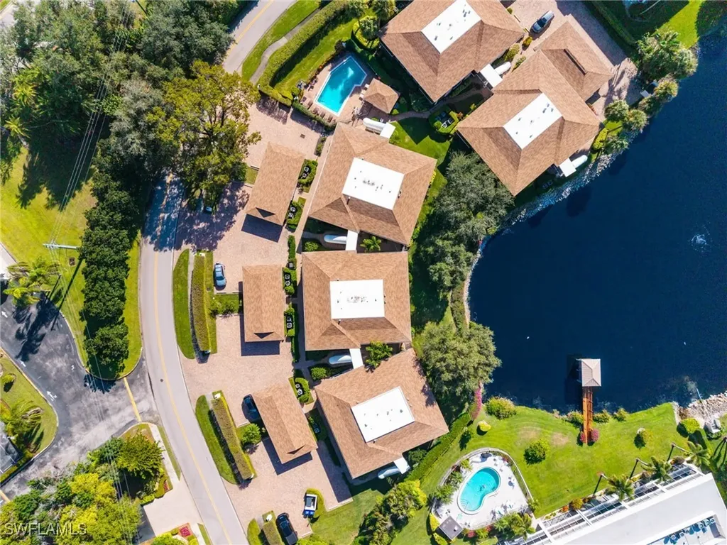 3135 Riviera Drive Naples FL 34103