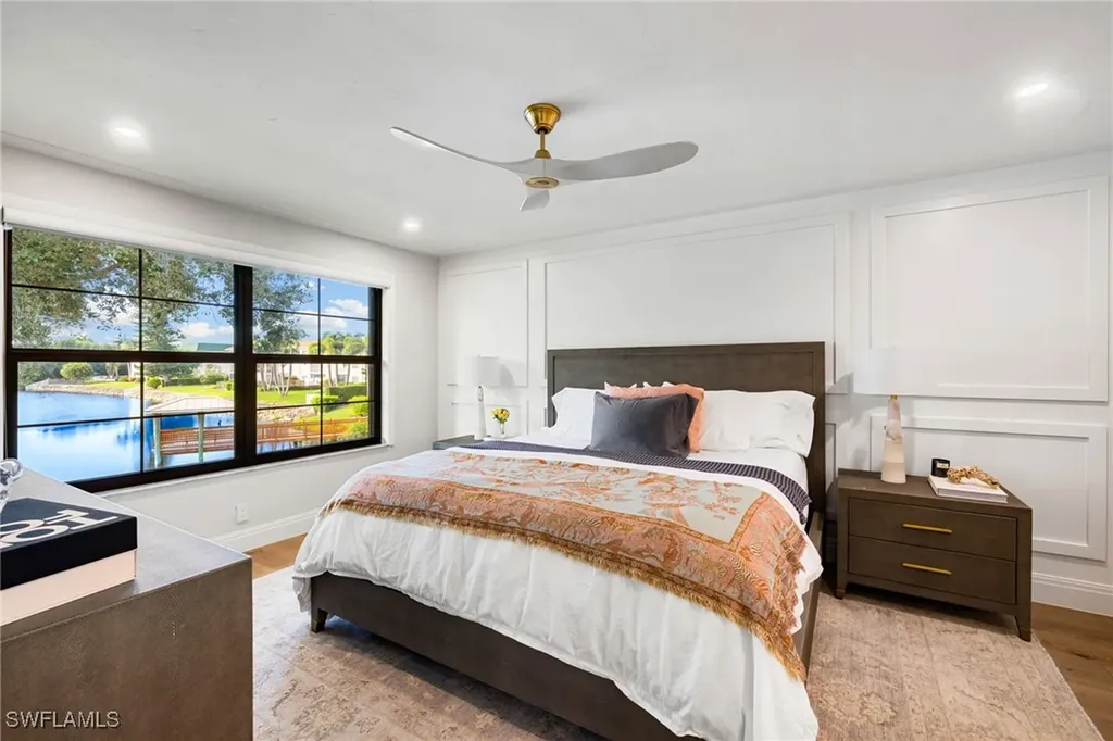 3135 Riviera Drive Naples FL 34103