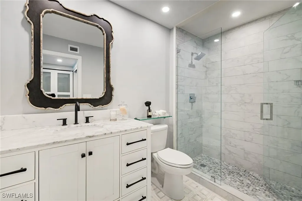 3135 Riviera Drive Naples FL 34103