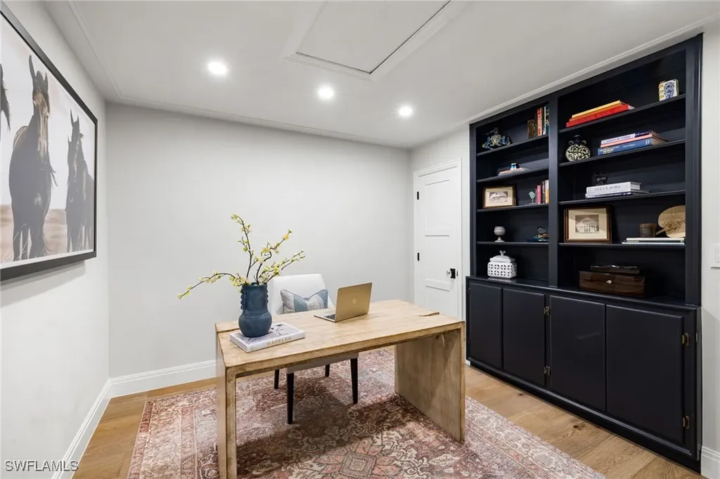 3135 Riviera Drive Naples FL 34103