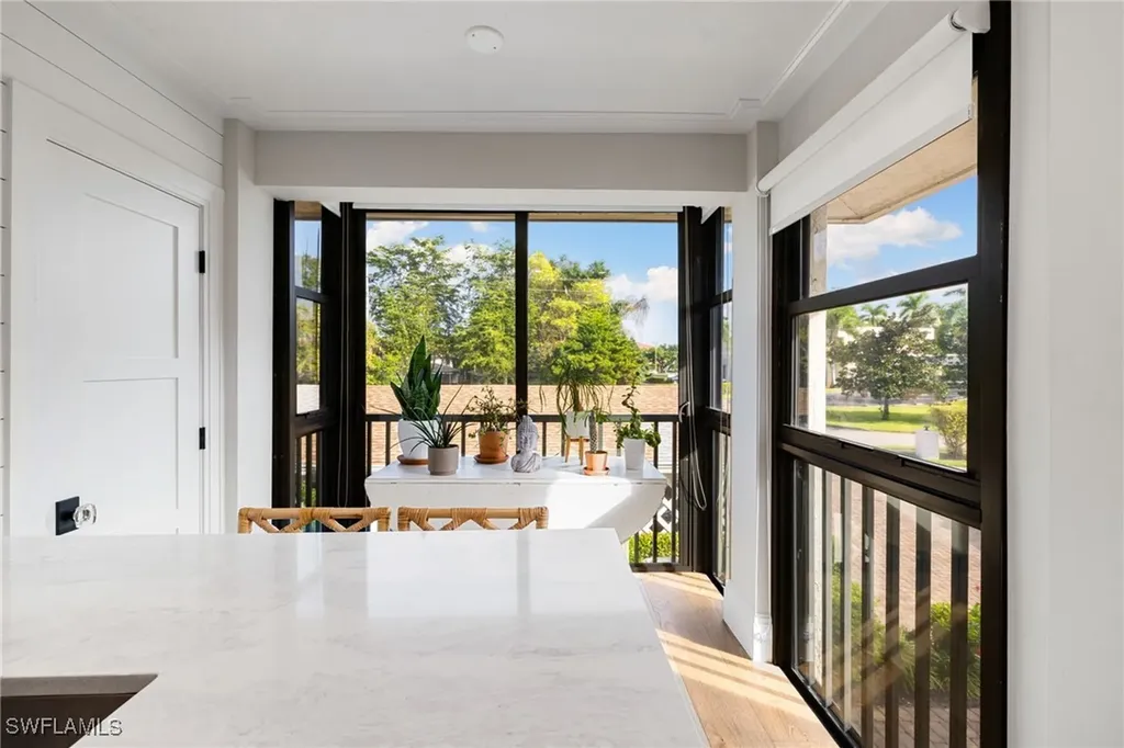 3135 Riviera Drive Naples FL 34103