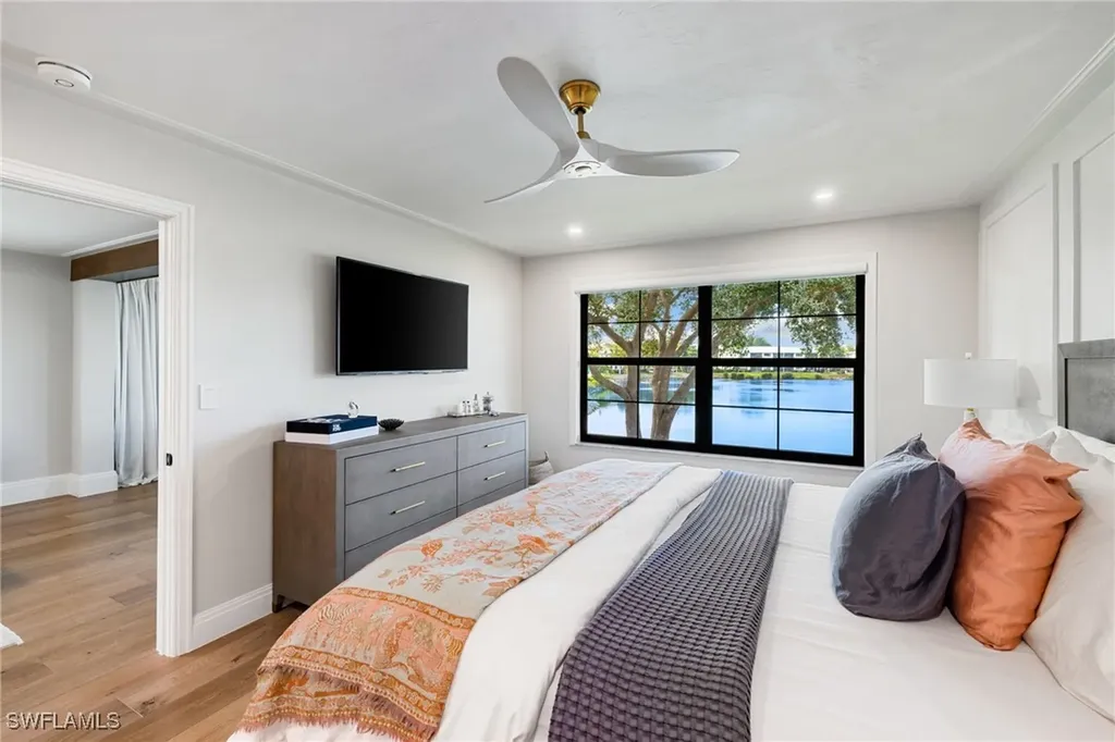 3135 Riviera Drive Naples FL 34103