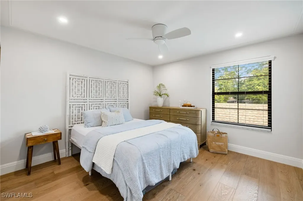 3135 Riviera Drive Naples FL 34103