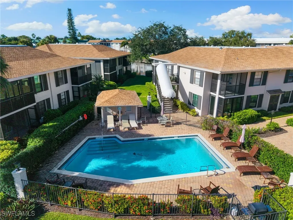3135 Riviera Drive Naples FL 34103