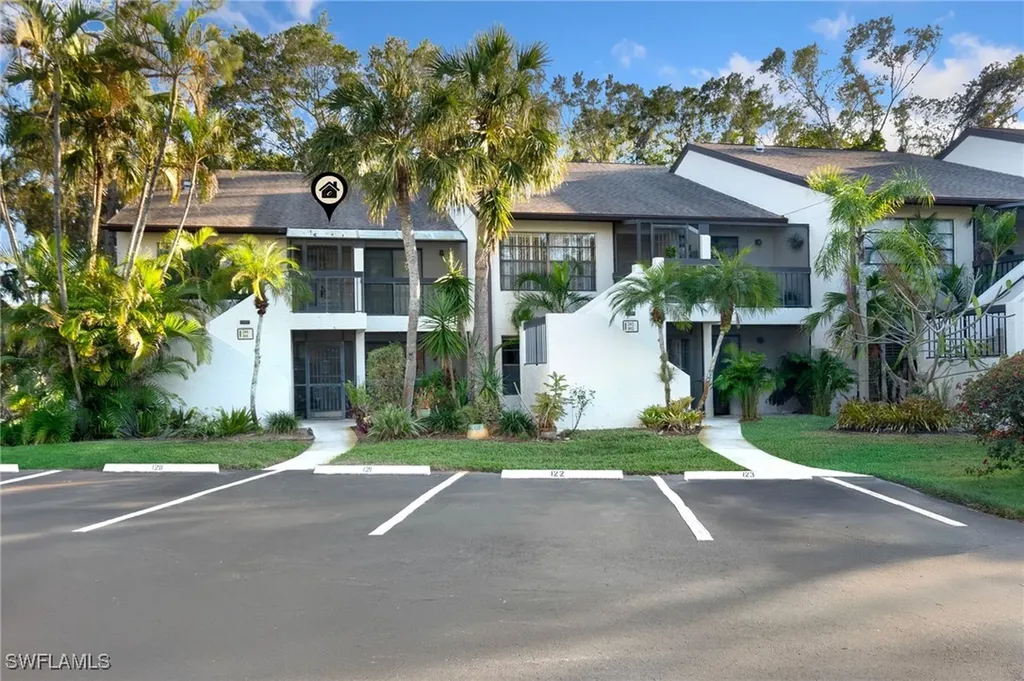 1814 Kings Lake Boulevard Naples FL 34112