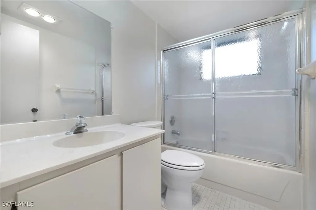 1814 Kings Lake Boulevard Naples FL 34112