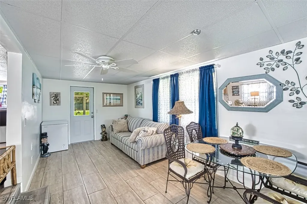 114 Moorhead Manor Naples FL 34112