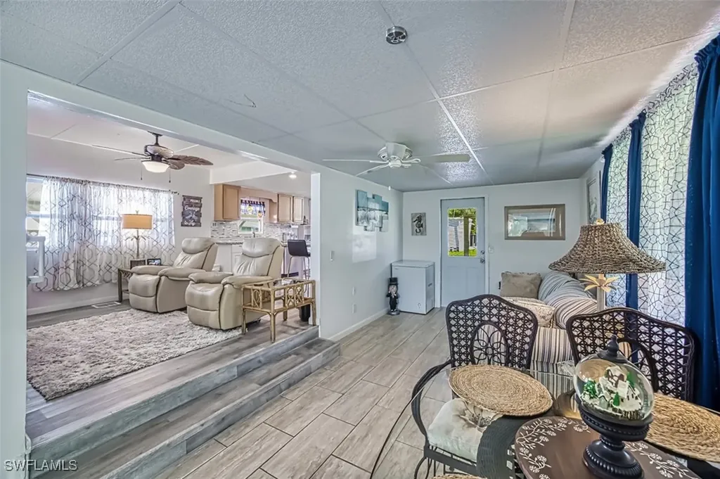 114 Moorhead Manor Naples FL 34112