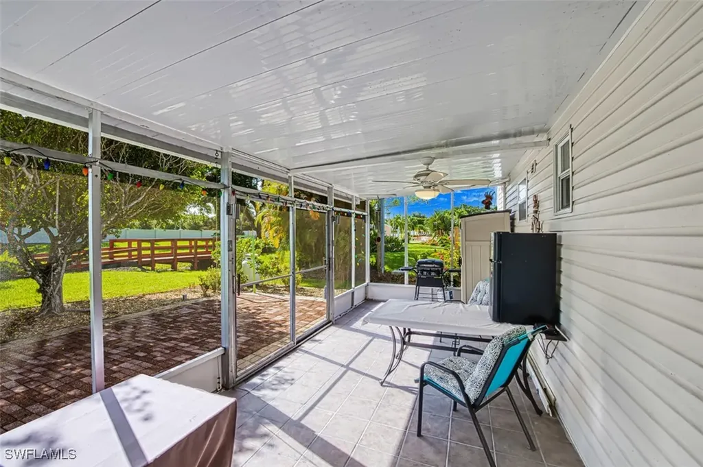 114 Moorhead Manor Naples FL 34112