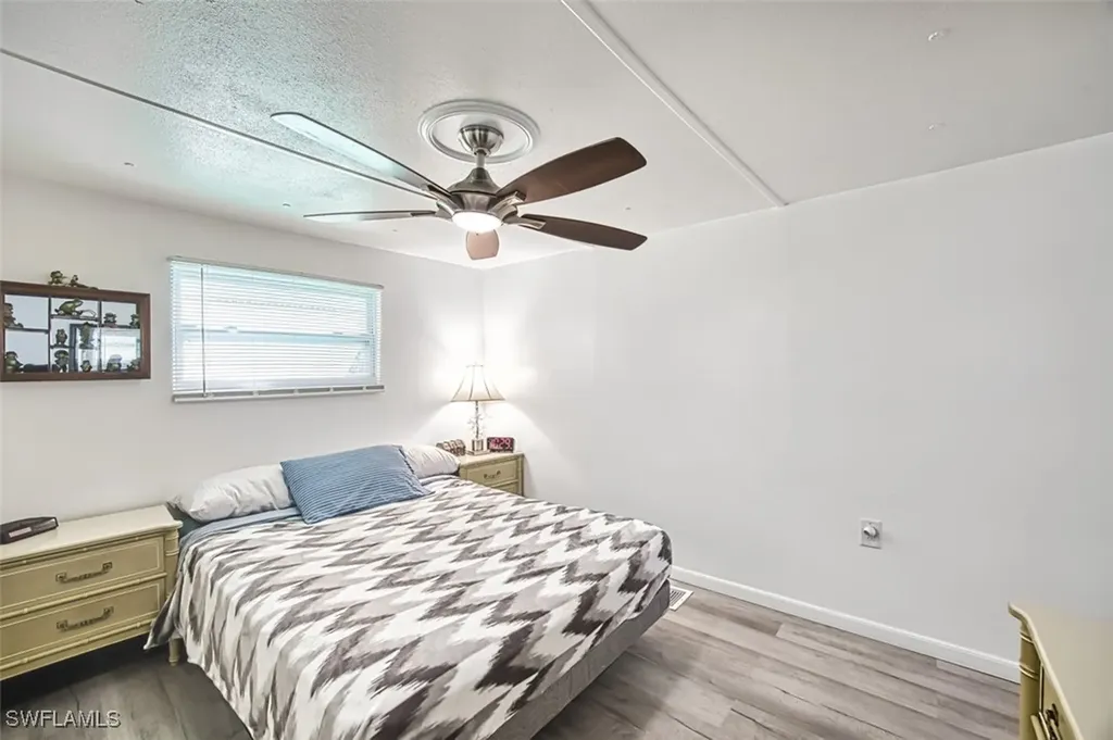 114 Moorhead Manor Naples FL 34112