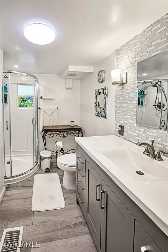 114 Moorhead Manor Naples FL 34112