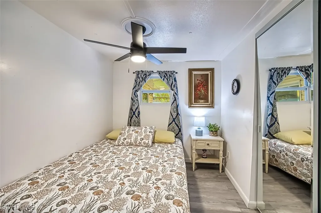 114 Moorhead Manor Naples FL 34112