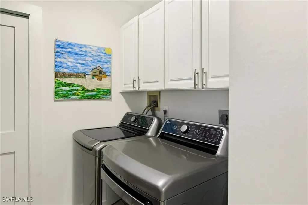 688 Wiggins Lake Drive Naples FL 34110