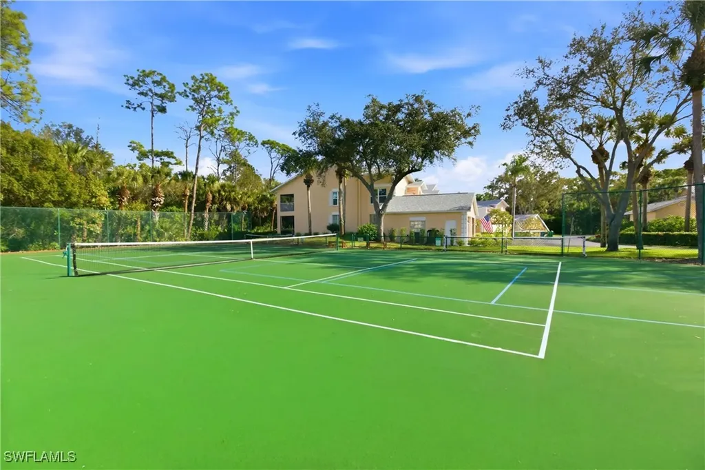 688 Wiggins Lake Drive Naples FL 34110