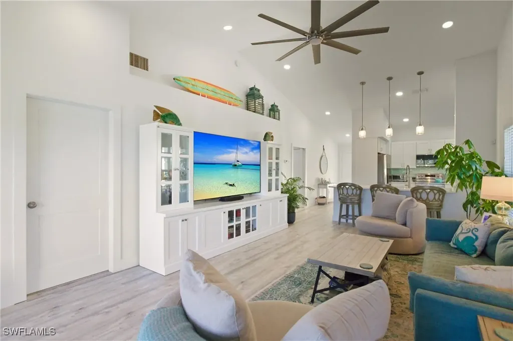 688 Wiggins Lake Drive Naples FL 34110