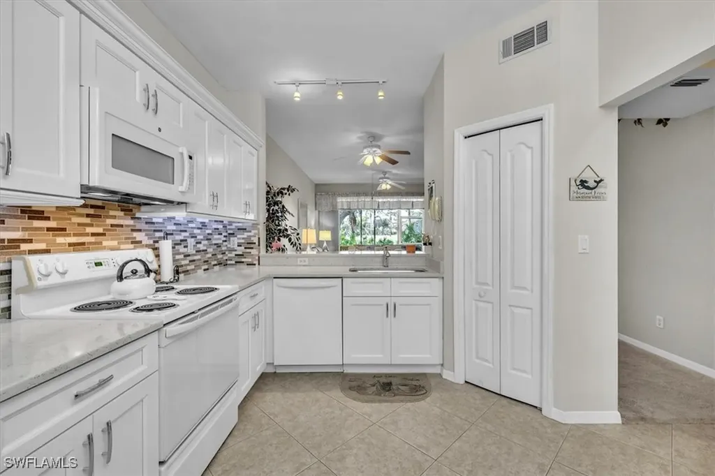8075 Tiger Cove Naples FL 34113