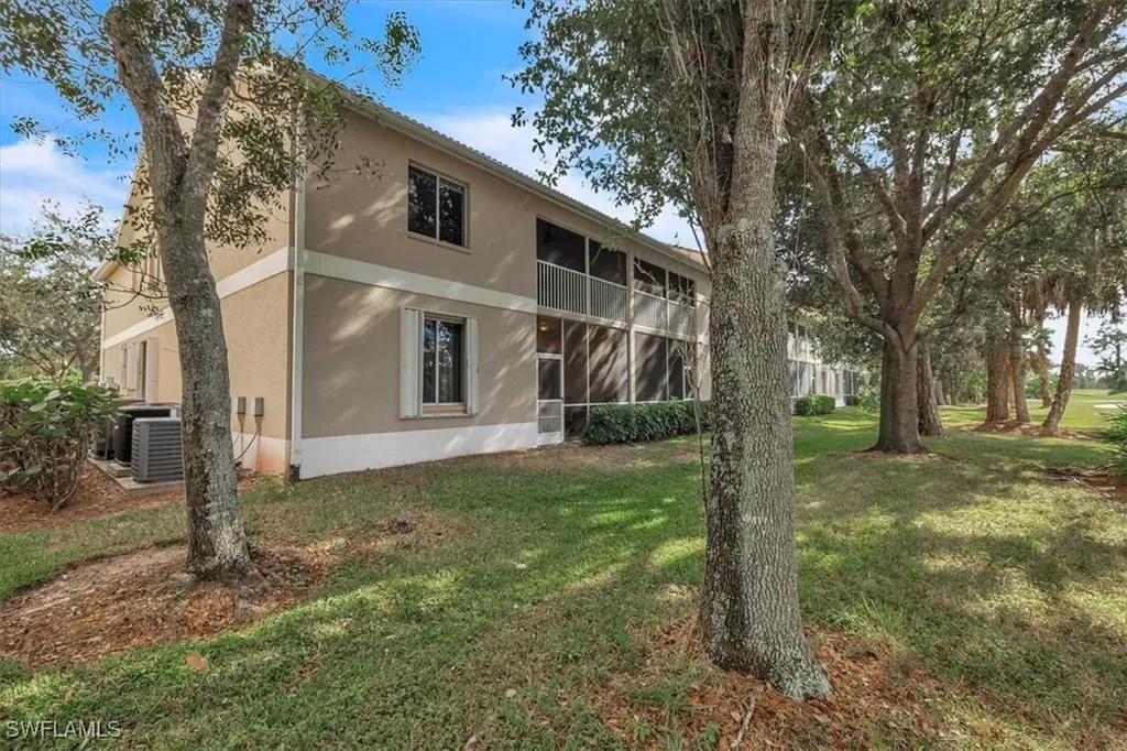 8075 Tiger Cove Naples FL 34113