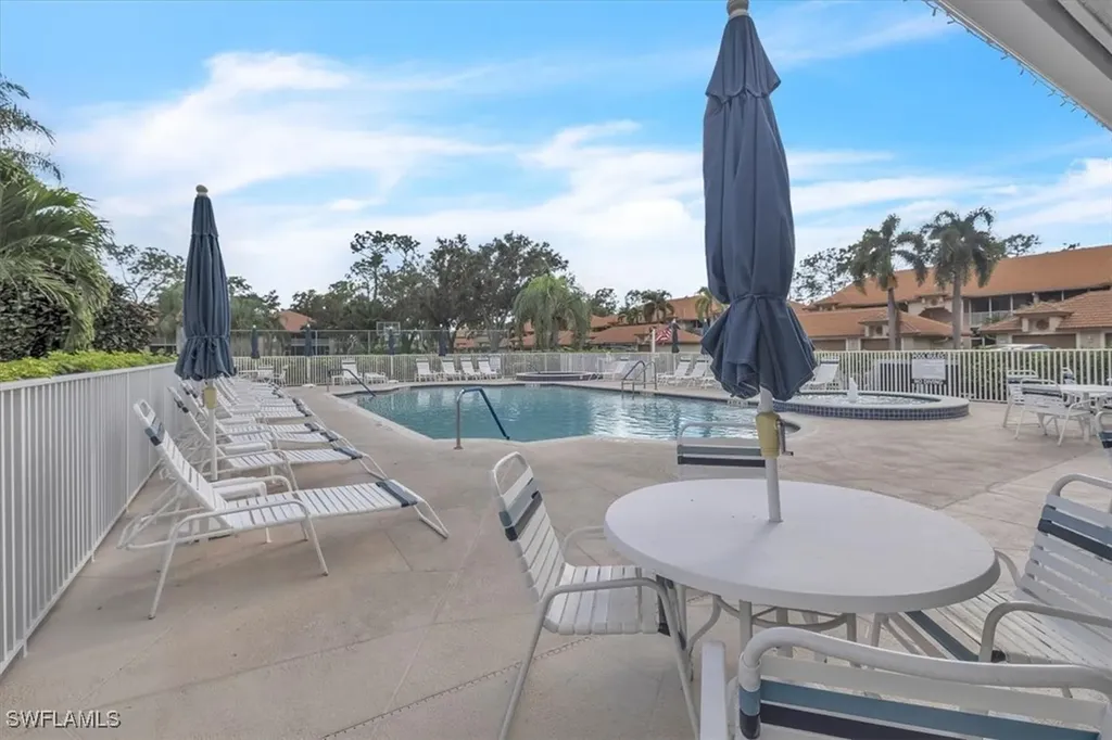 8075 Tiger Cove Naples FL 34113