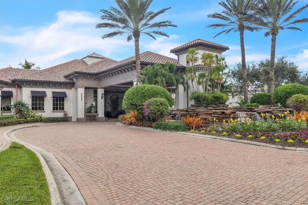 8075 Tiger Cove Naples FL 34113