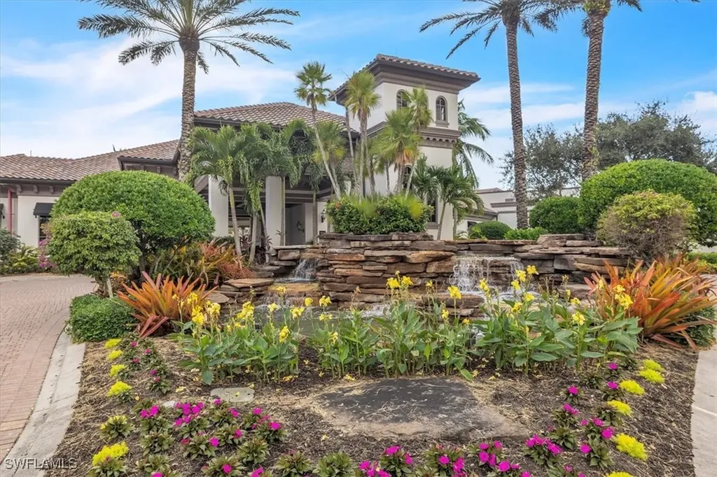 8075 Tiger Cove Naples FL 34113