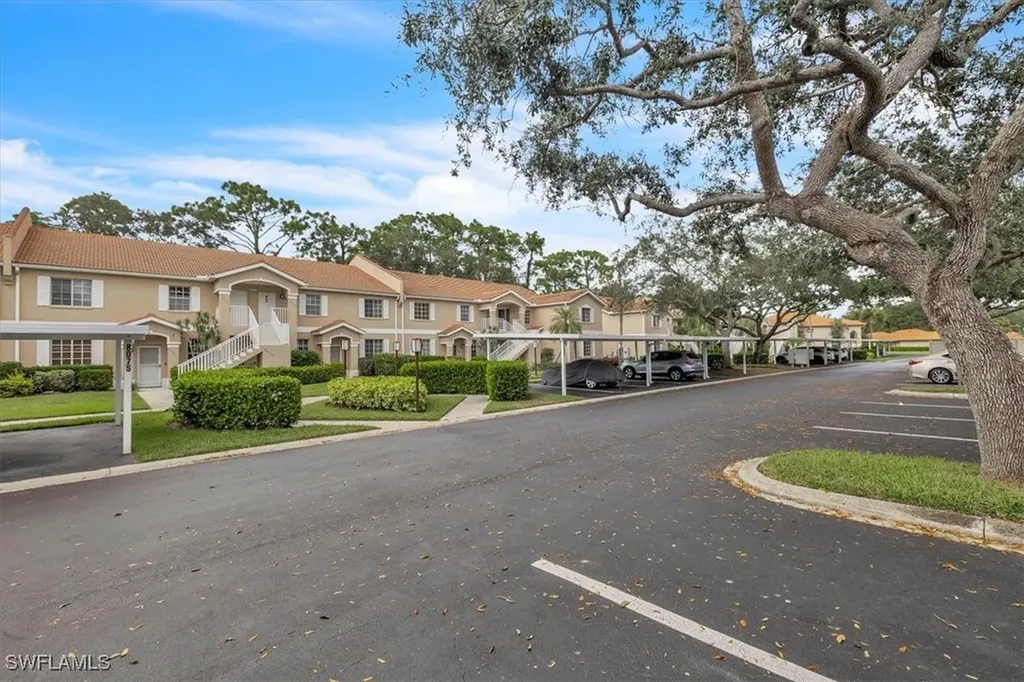 8075 Tiger Cove Naples FL 34113