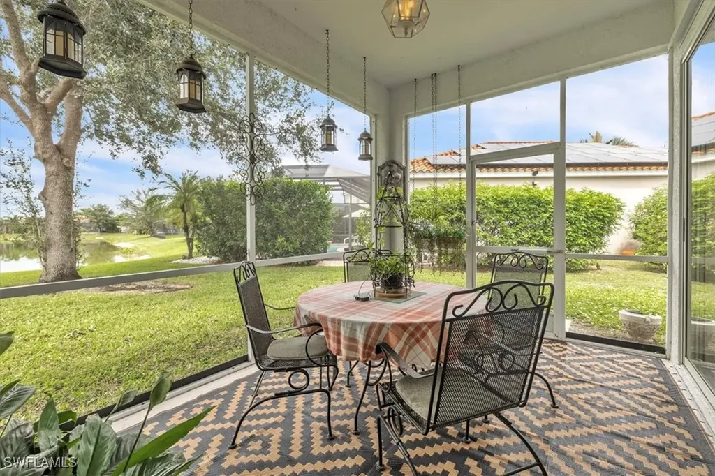 2673 Fishtail Palm Court Naples FL 34120