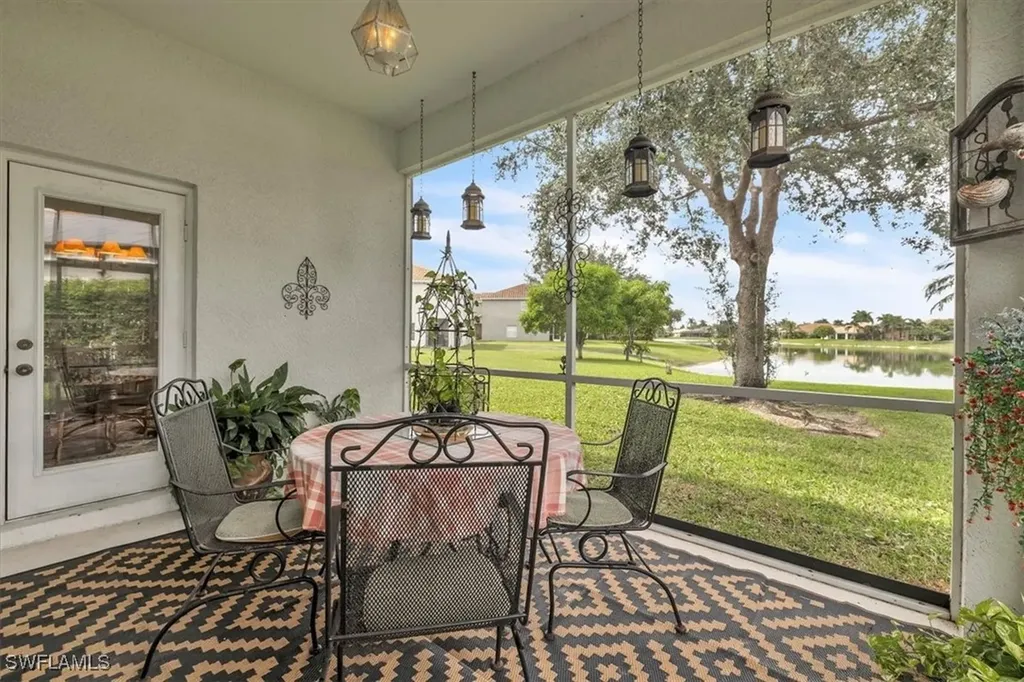 2673 Fishtail Palm Court Naples FL 34120
