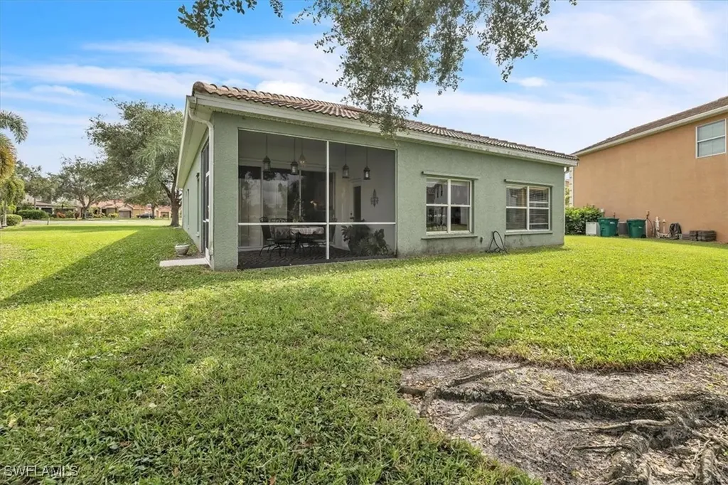 2673 Fishtail Palm Court Naples FL 34120