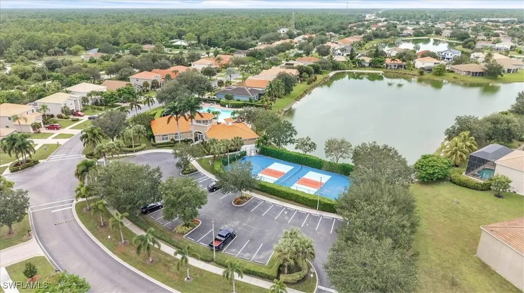 2673 Fishtail Palm Court Naples FL 34120