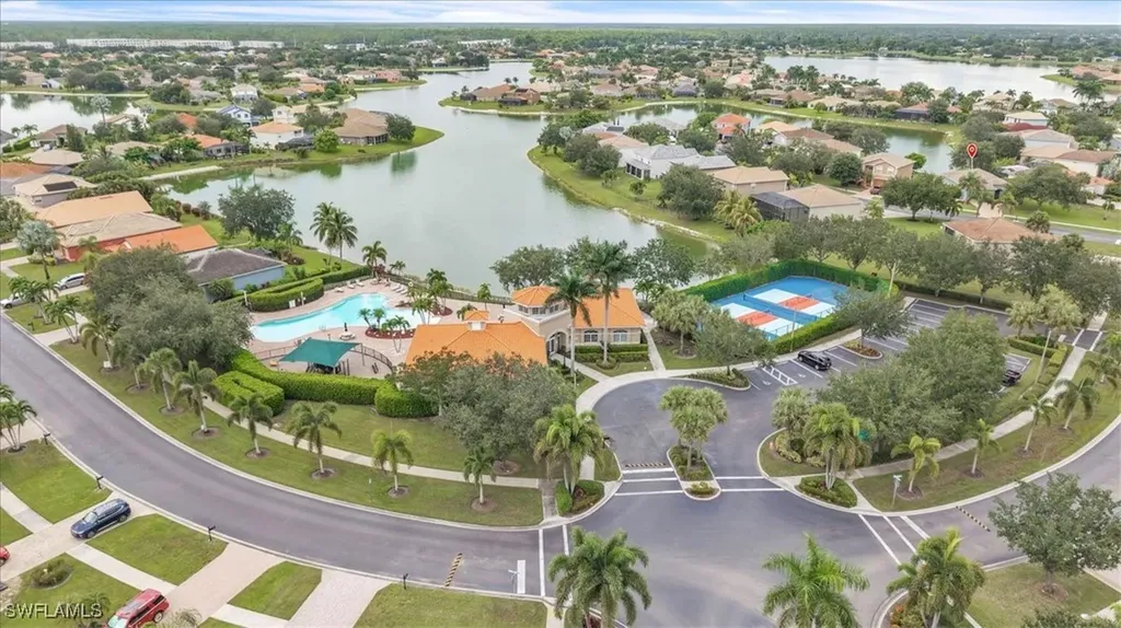 2673 Fishtail Palm Court Naples FL 34120