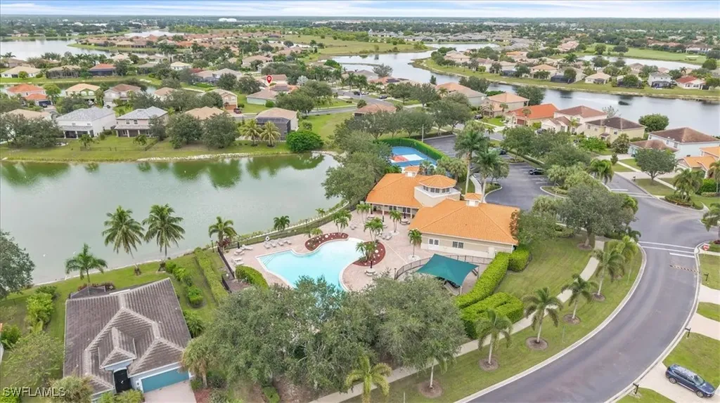 2673 Fishtail Palm Court Naples FL 34120
