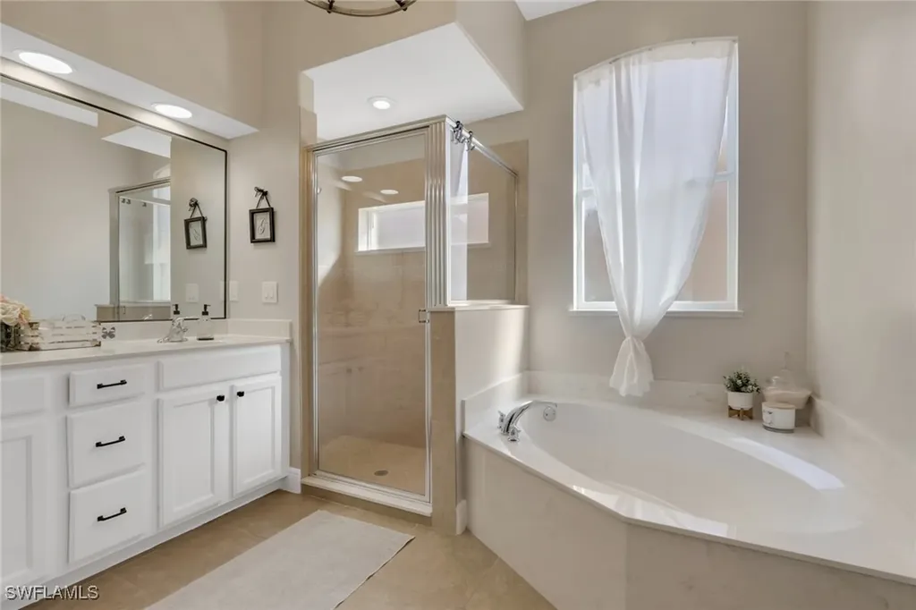 15464 Cortona Way Naples FL 34120