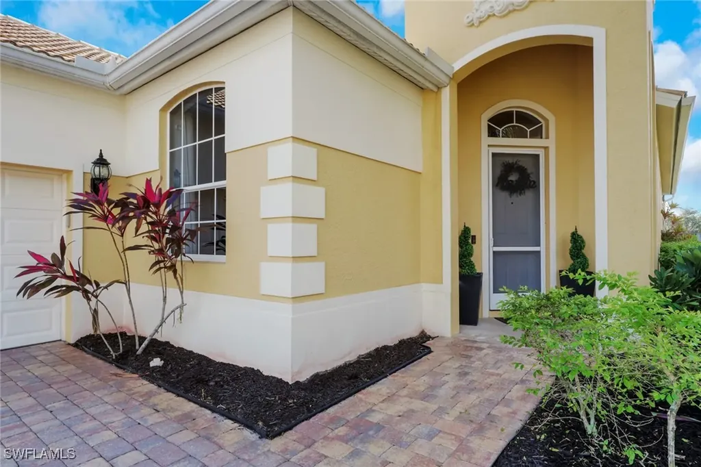 15464 Cortona Way Naples FL 34120