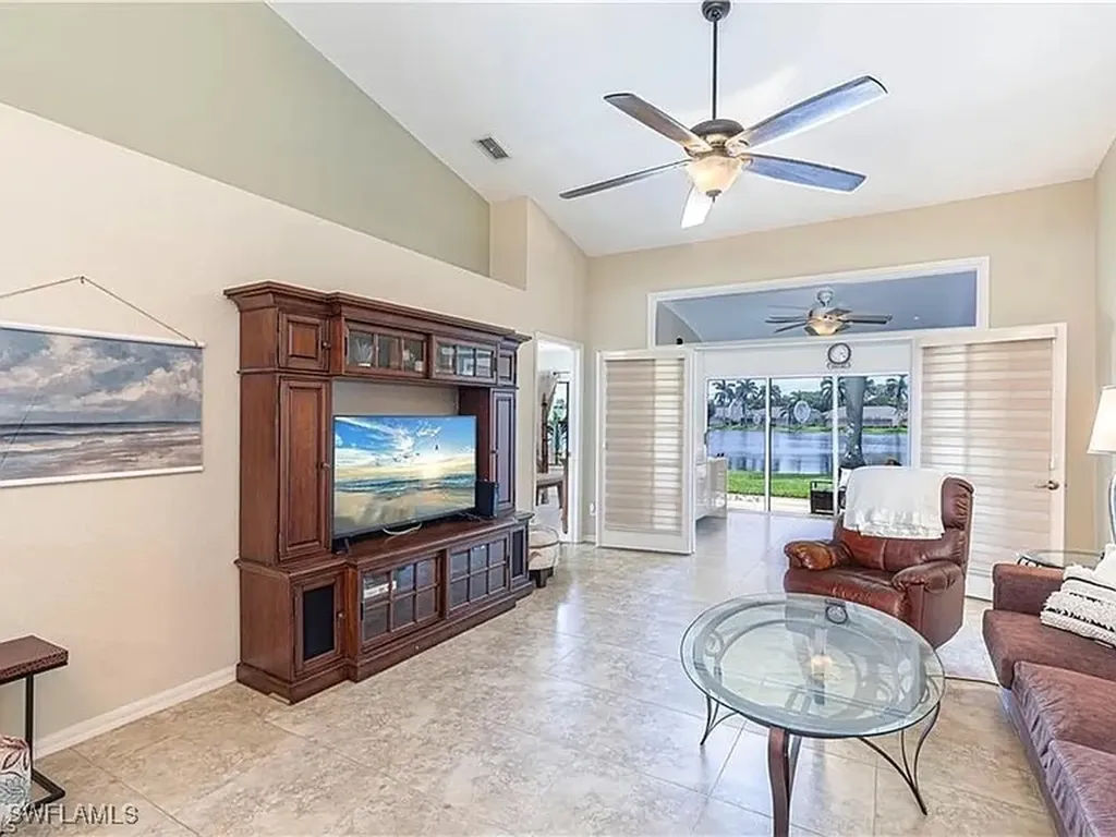 5595 Greenwood Circle Naples FL 34112