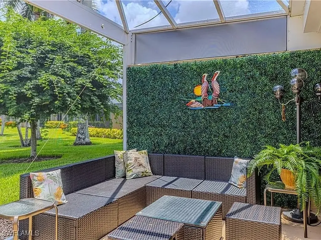5595 Greenwood Circle Naples FL 34112