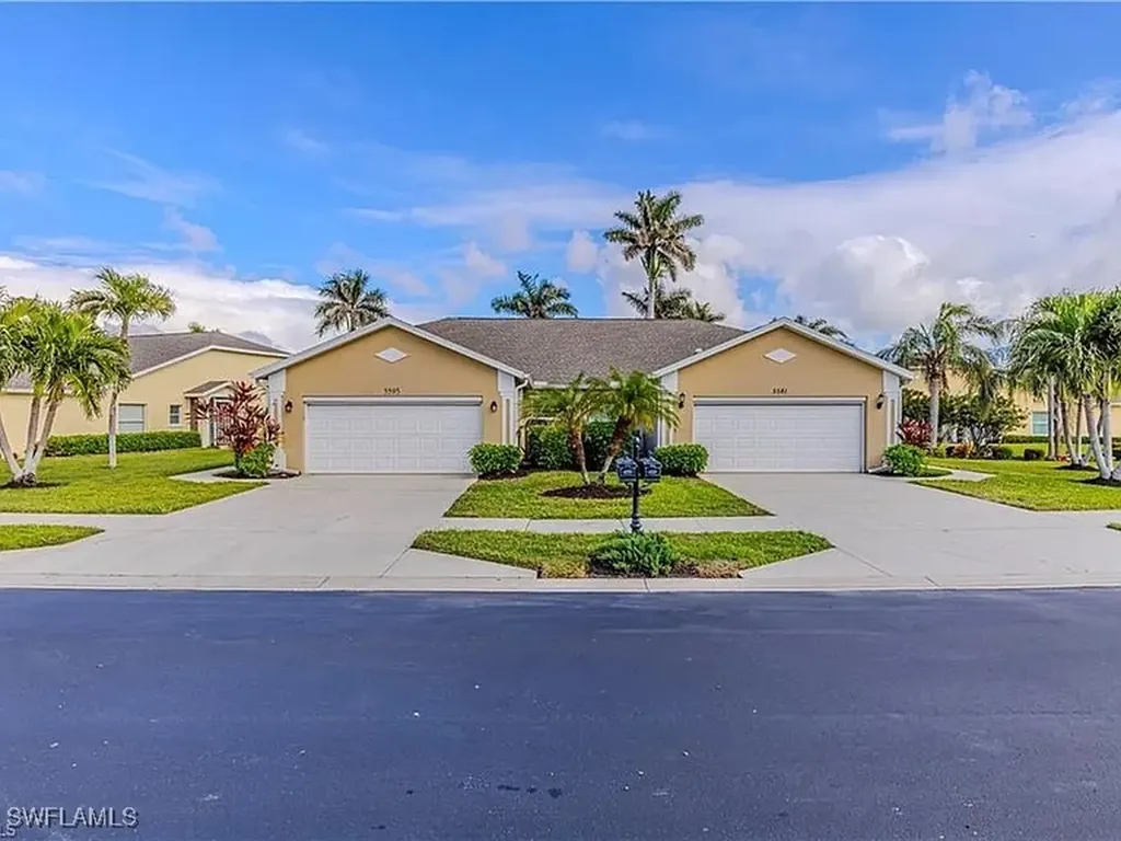 5595 Greenwood Circle Naples FL 34112