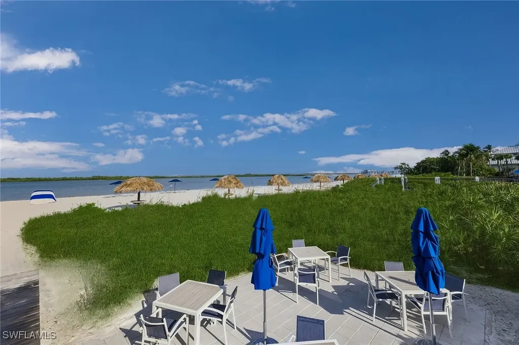 321 Hideaway Circle S Marco Island FL 34145