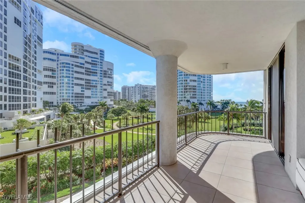 4251 Gulf Shore Boulevard N Naples FL 34103