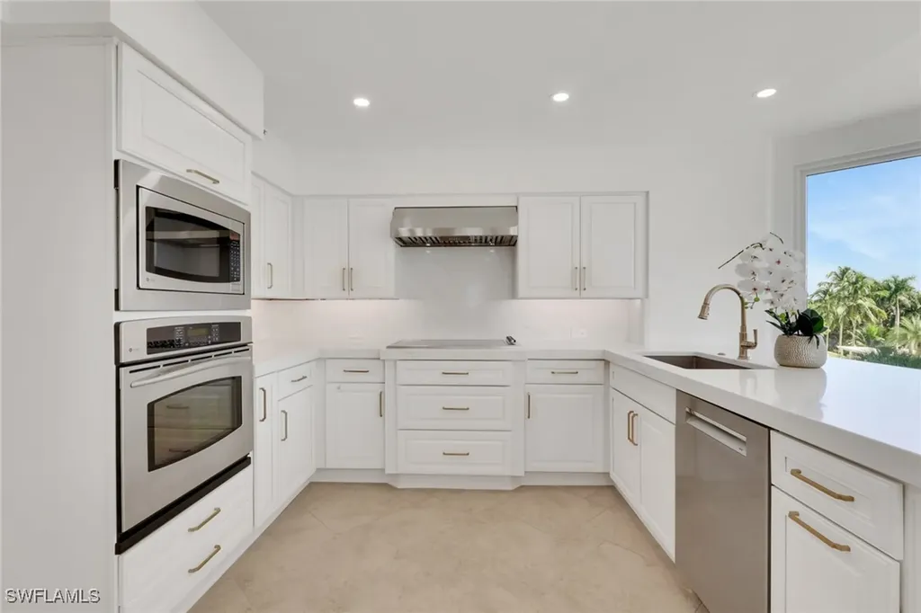4251 Gulf Shore Boulevard N Naples FL 34103