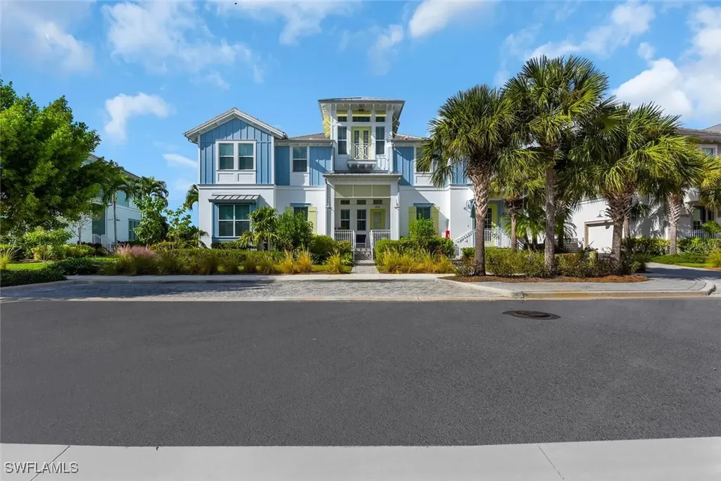 Naples FL, 6561 Dominica Drive, Unit 8-101