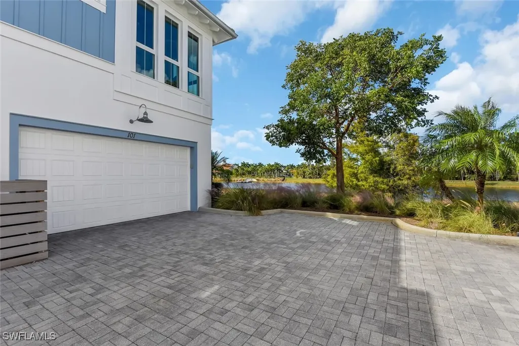 6561 Dominica Drive Naples FL 34113