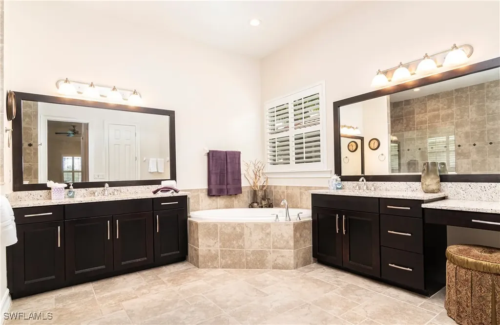 9287 Chiasso Cove Court Naples FL 34114