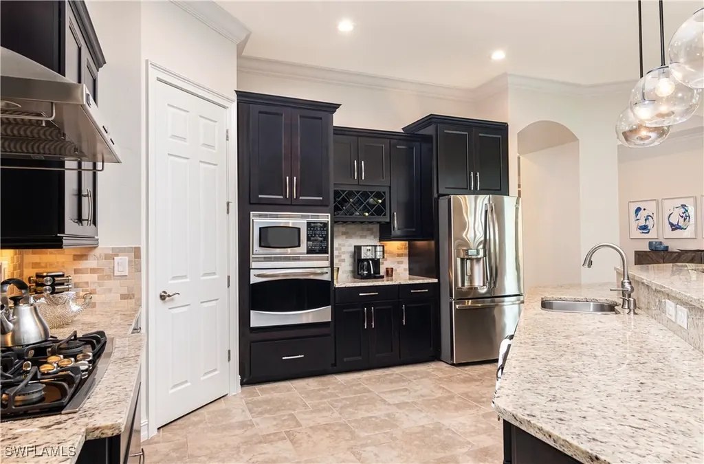9287 Chiasso Cove Court Naples FL 34114