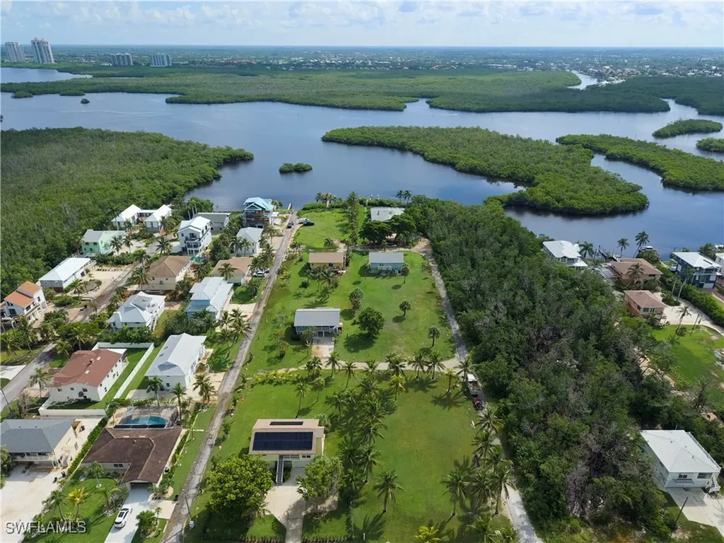 27553 Hickory View Drive Bonita Springs FL 34134