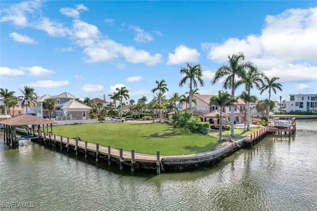 357 Germain Avenue Naples FL 34108