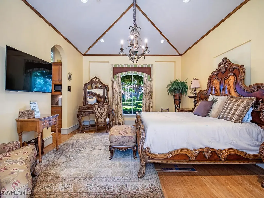 6955 Verde Way Naples FL 34108