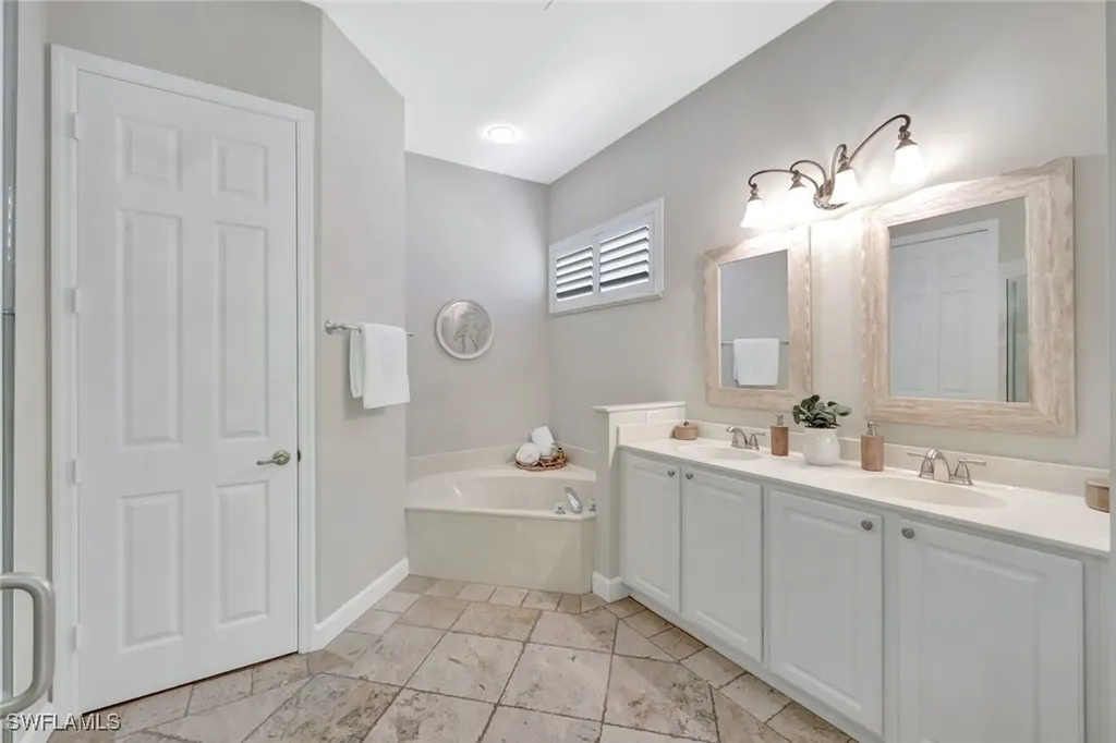 6119 Manchester Place Naples FL 34110